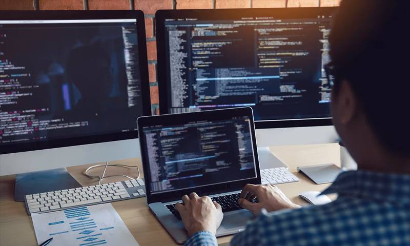 数据科学选型：R与Python如何赋能祁门县网站建设？